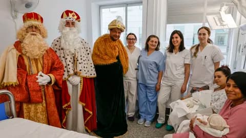 Visita de los Reyes Magos al CHUO
