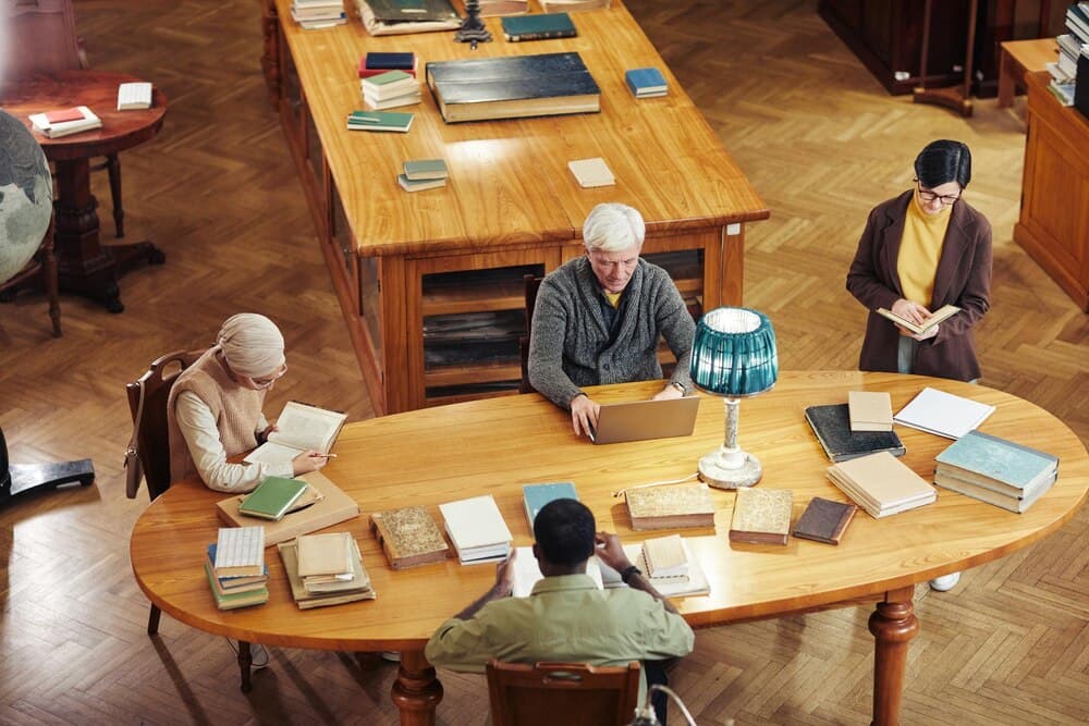 Conferencia 'Cultivando letras, tejiendo saber y navegando entre historias. La educación en Galicia (siglos XVII-XIX)'