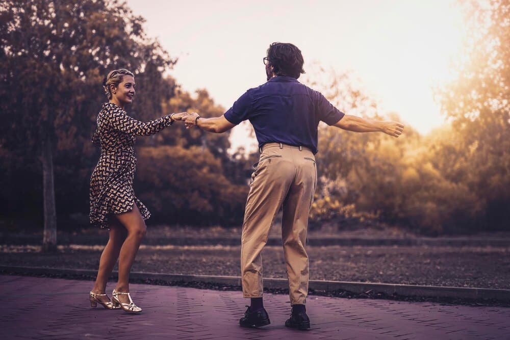 Exhibición de baile swing y lindy hop