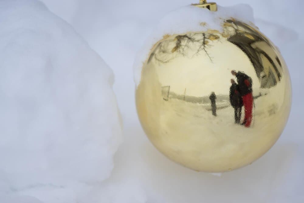 Es Navidad y faltas tú