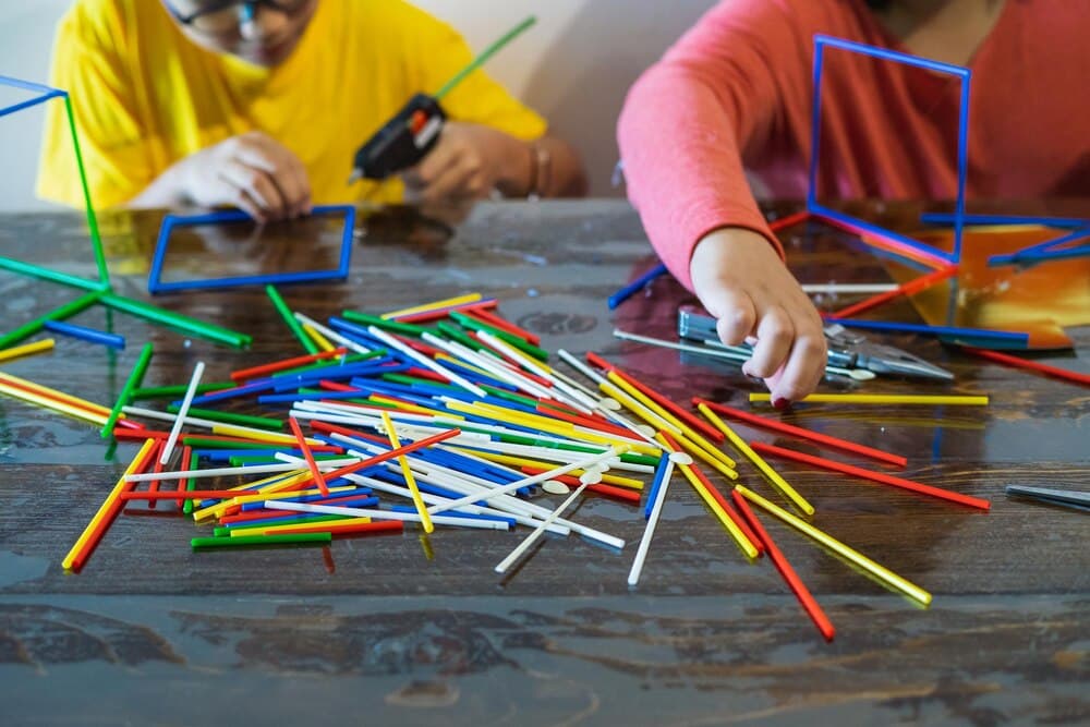 Taller de Construcción con Piezas Magnéticas