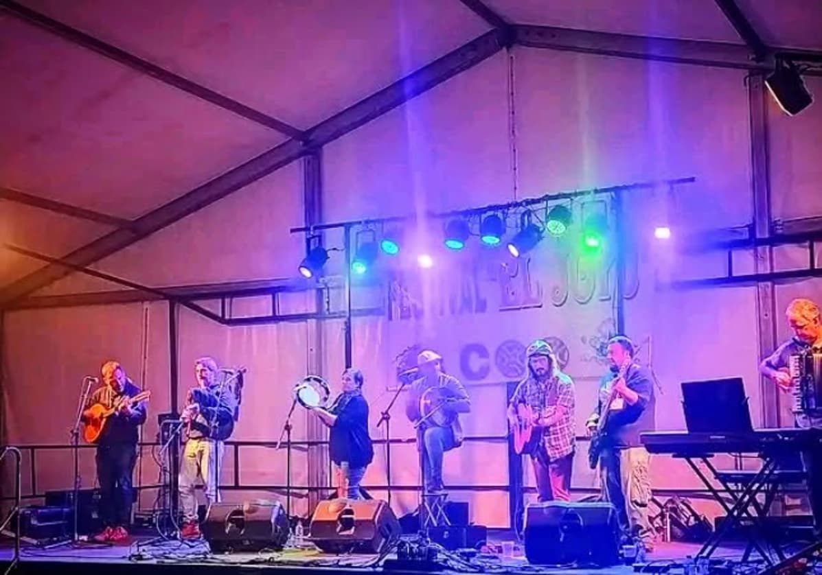 'Cahórnega' celebra sus bodas de plata con un concierto