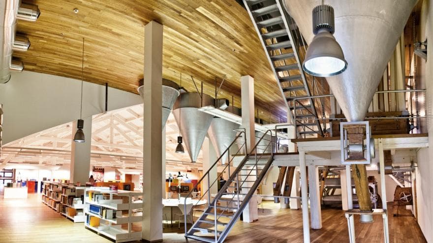 Conferencias, cursos y jornadas en El Águila