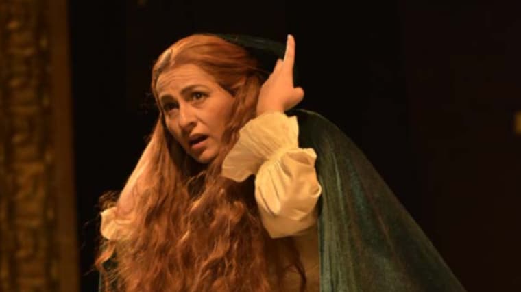 Juana. Si estuvo loca, no le faltaron motivos