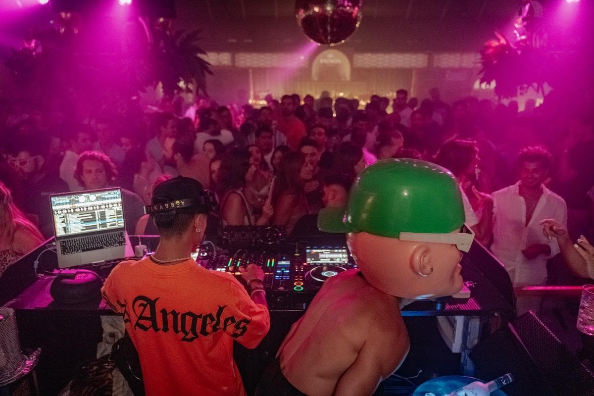 BE LATIN BITCH - OPENING PARTY