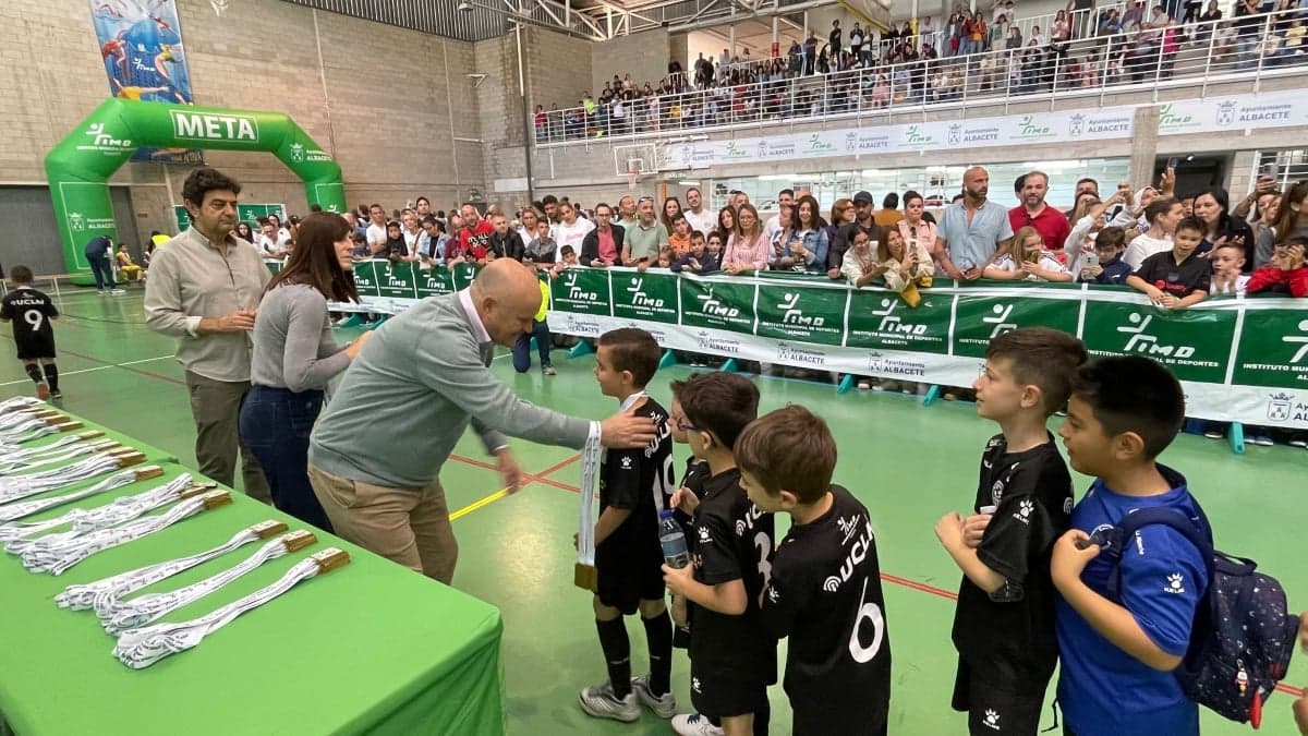 Entrega de trofeos de fútbol sala