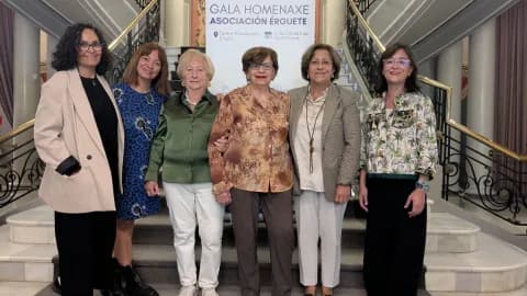 Gala homenaje a las madres de la asociación Érguete
