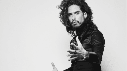 KIKI MORENTE. Azabache