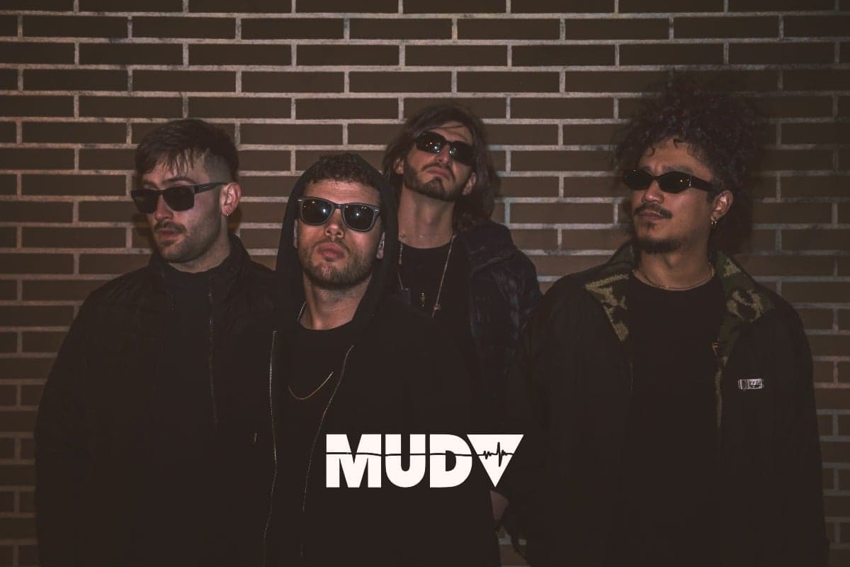 MUD en Sala Hangar 48