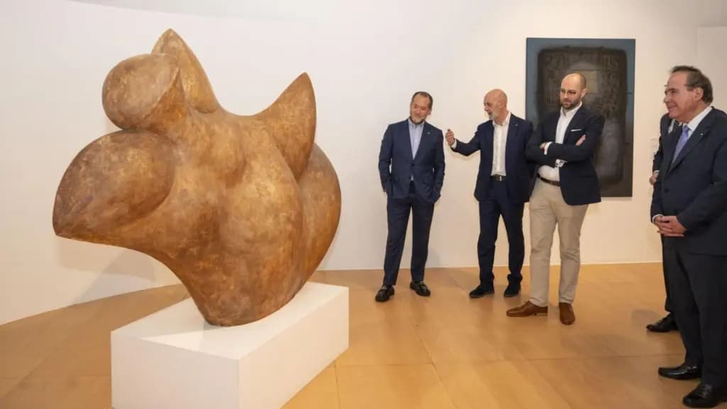 Espacio y Tiempo. La escultura en la Colección Abanca