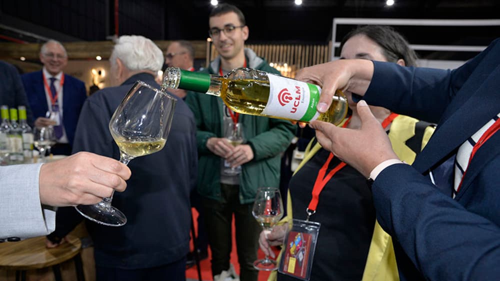 Presentación de vinos de estudiantes de Enología