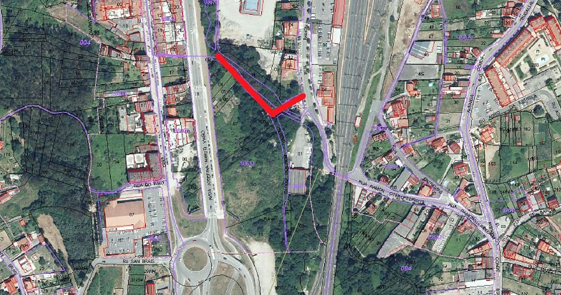 Explorar la senda del tramo entre Otero Pedrayo y Josefina Arruti