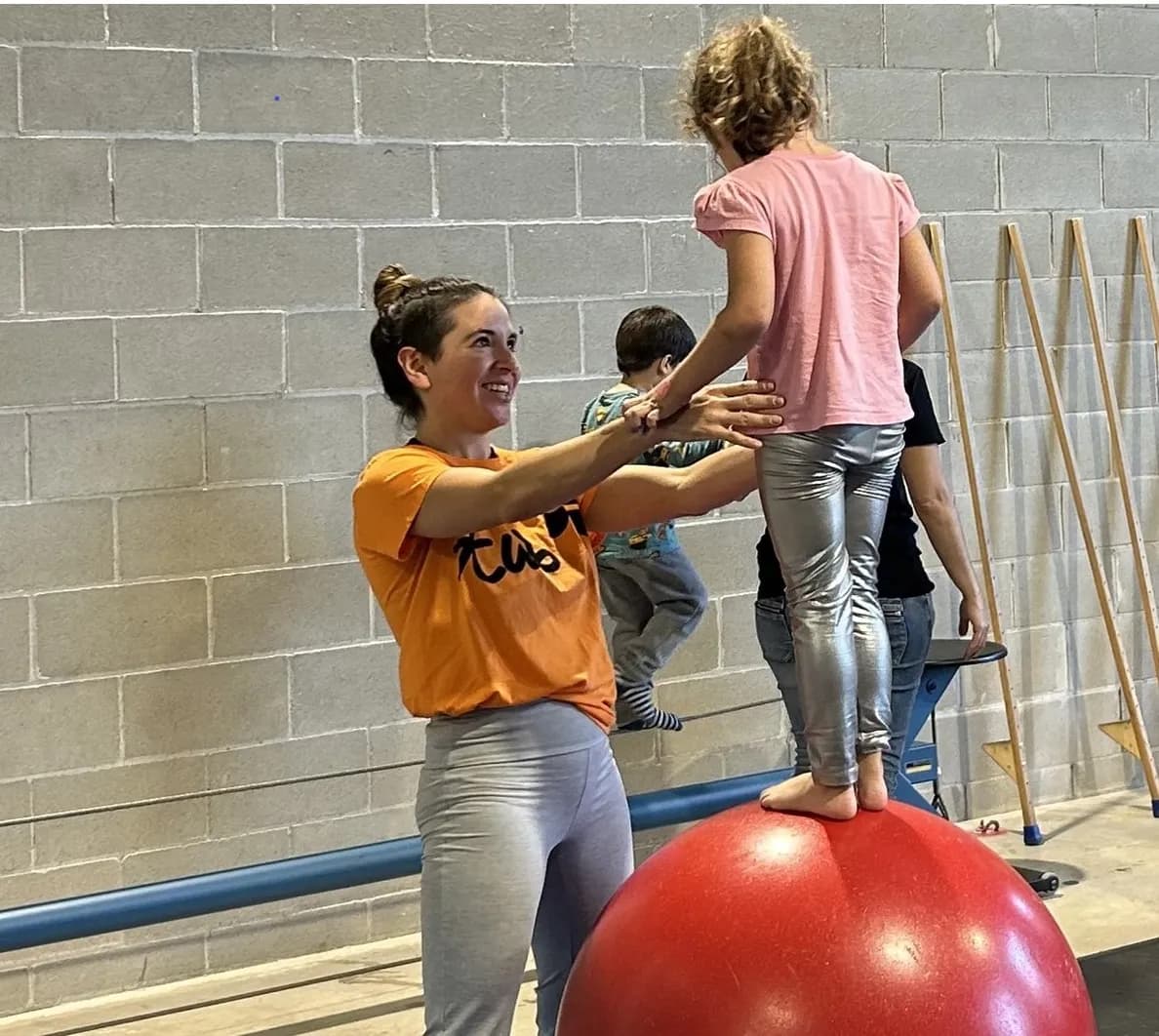 CIRC EN FAMÍLIA 8a sessió