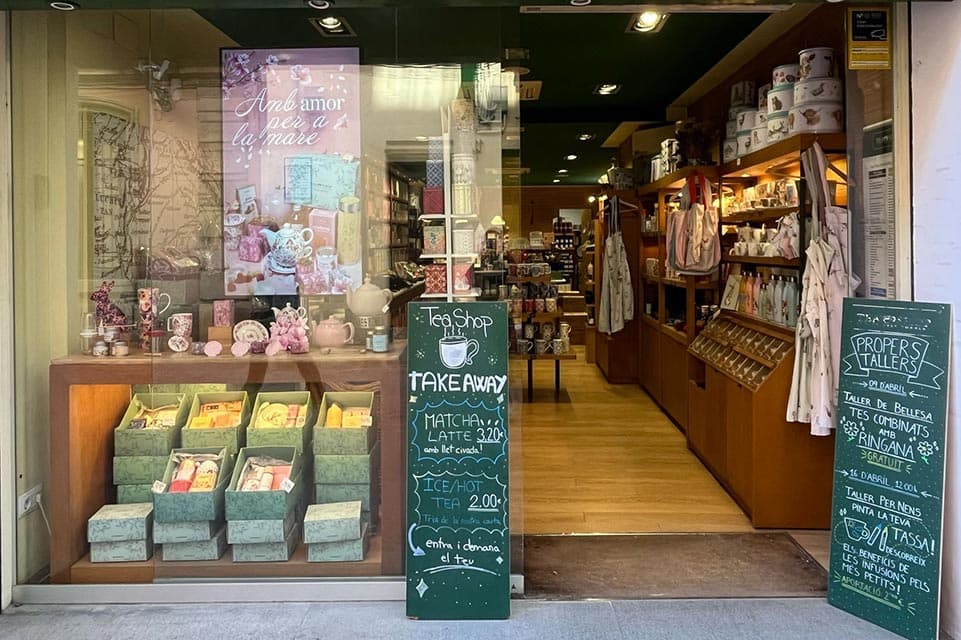 Taller ‘Pintem una tassa’