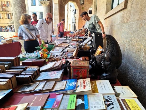 Mercadillo de antigüedades