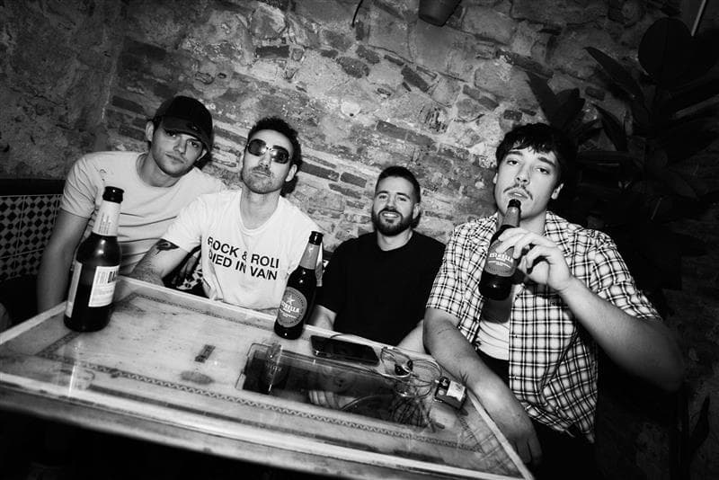 WET IGUANAS + LOS REELS