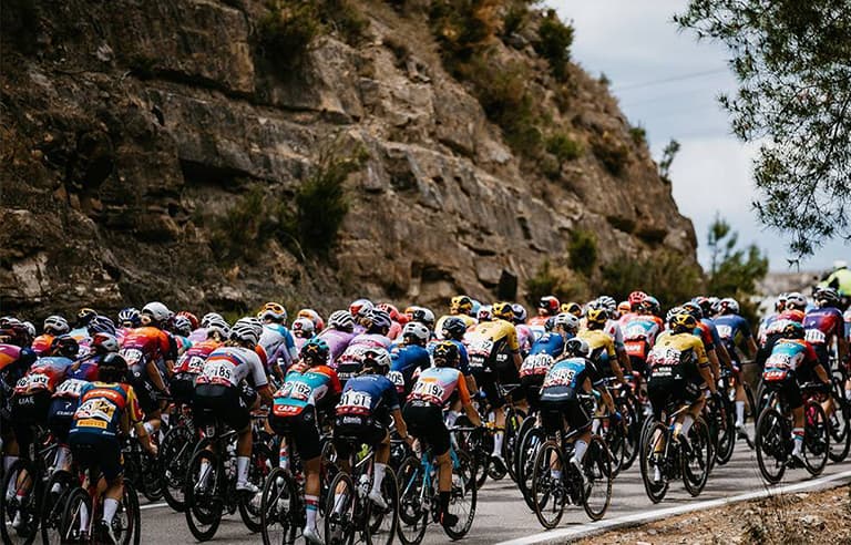 Arribada de la 2a etapa de La Vuelta Femenina