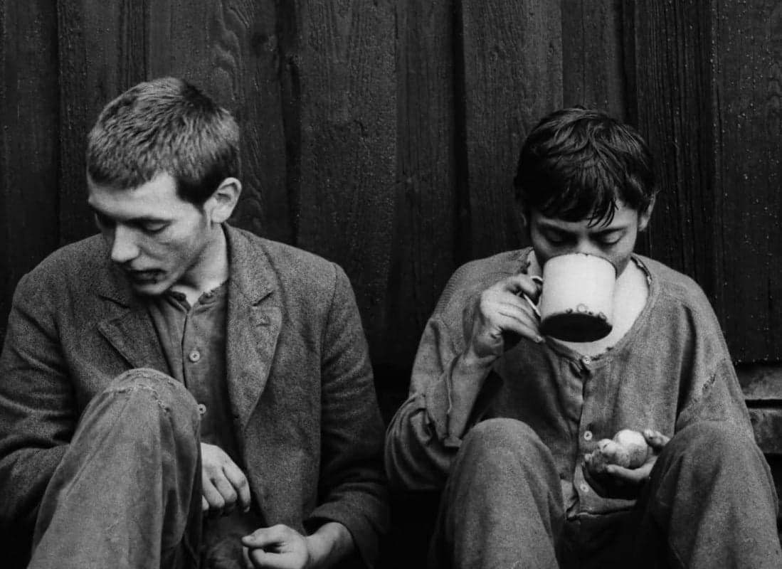 Ciclo Cine, Arte y Guerra: 'Diamantes de la noche'