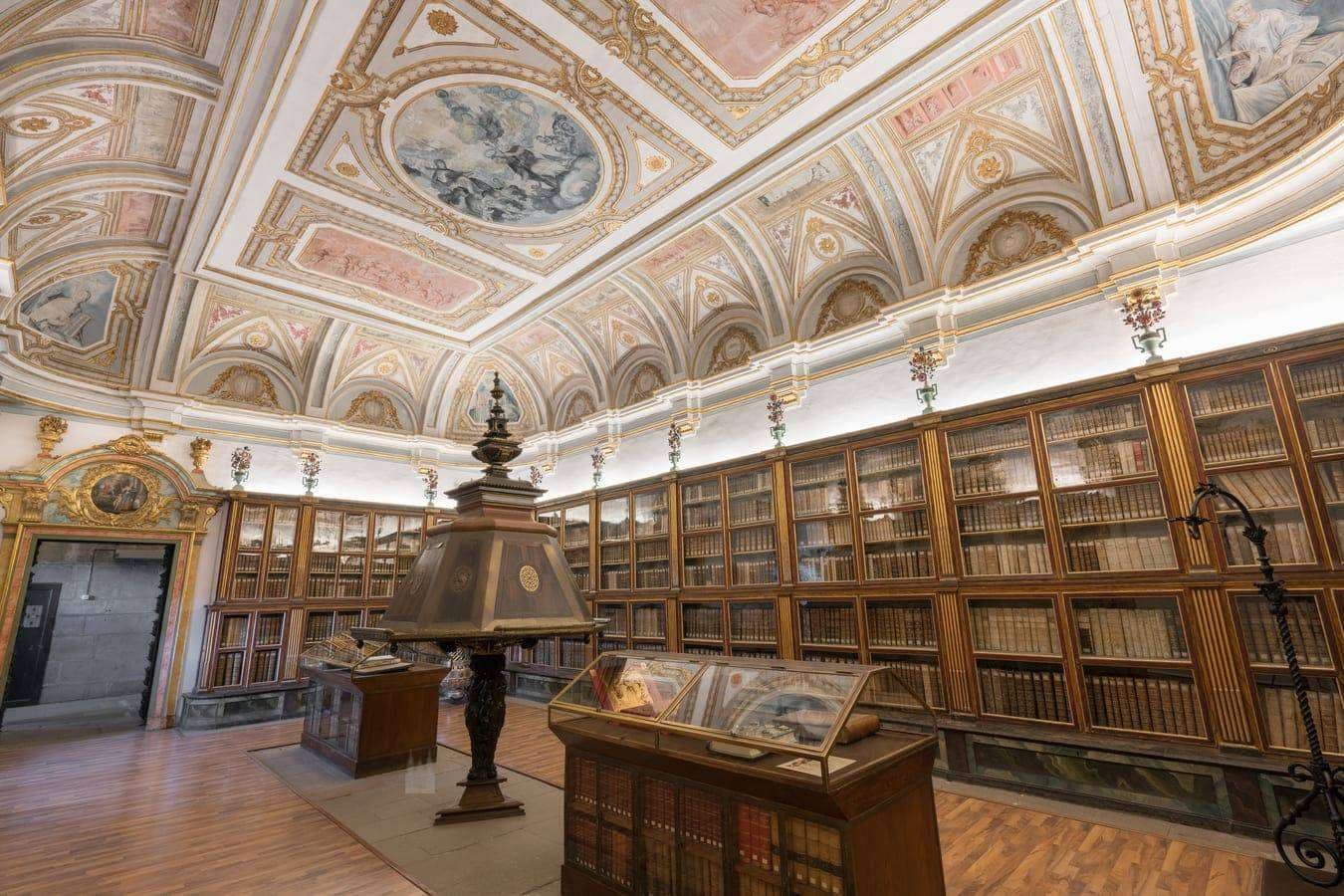 Visitas guiadas a las bibliotecas de la Catedral y Franciscana