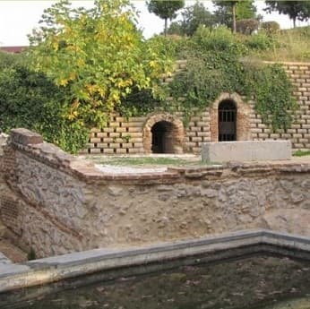 Visita a las galerías de agua de Amaniel