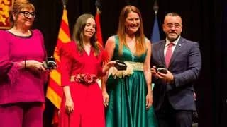 Homenaje a las cortes de honor de las fiestas de 1975 y 2000
