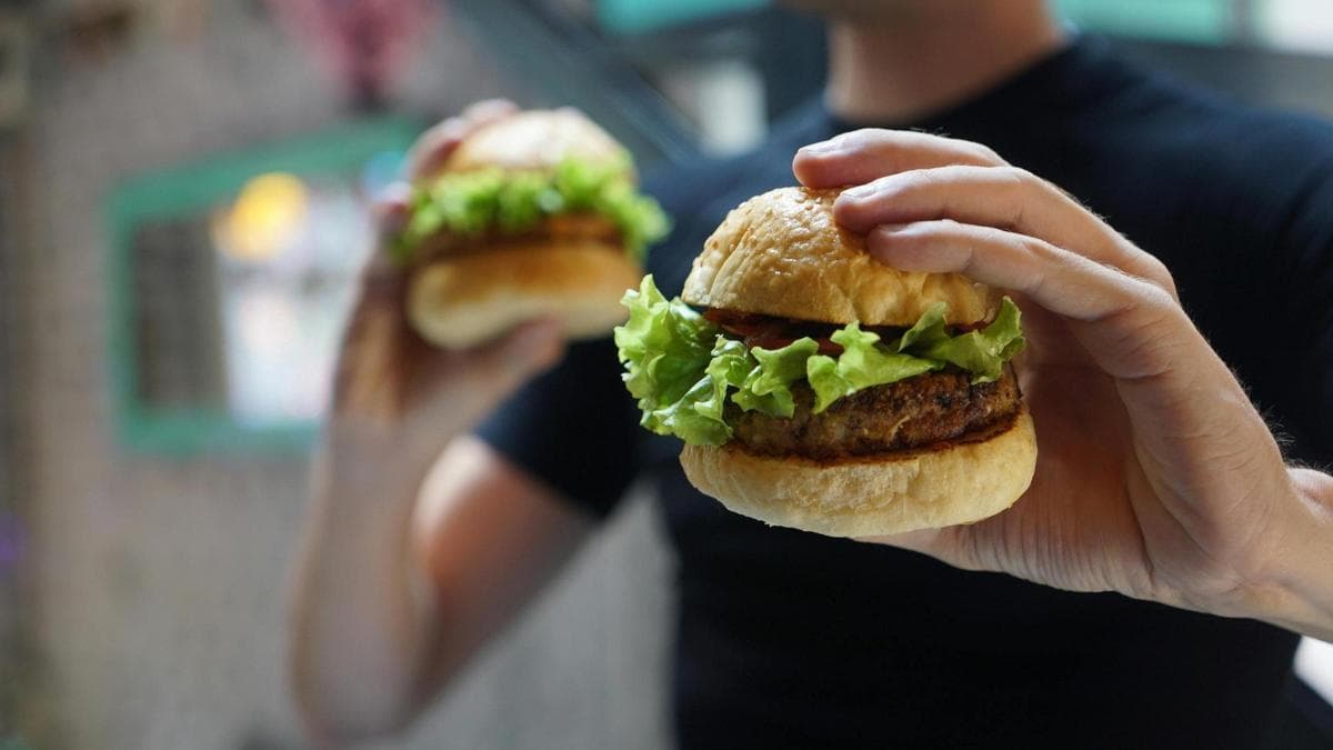 The Burger Cup