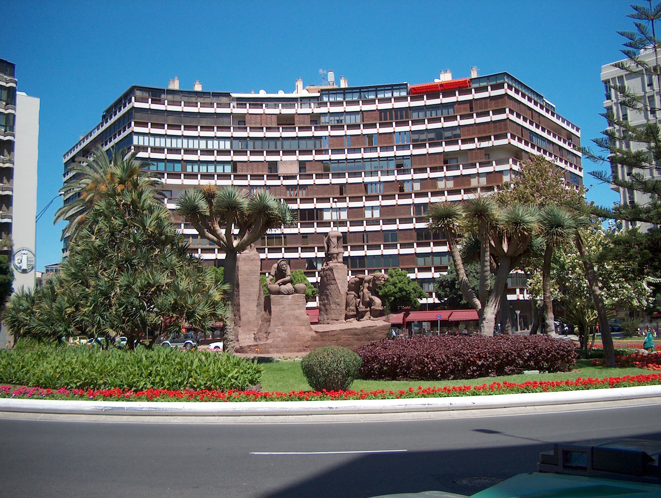 File:Plaza de España-Las Palmas de Gran Canaria.jpg - Wikimedia ...