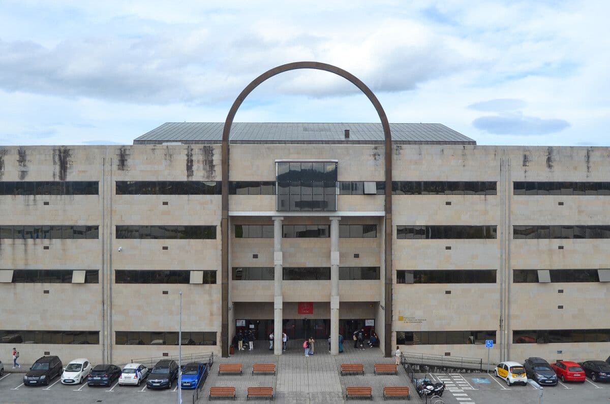 Acto de homenaje de la Facultad de Dirección y Gestión Pública a SIGA98