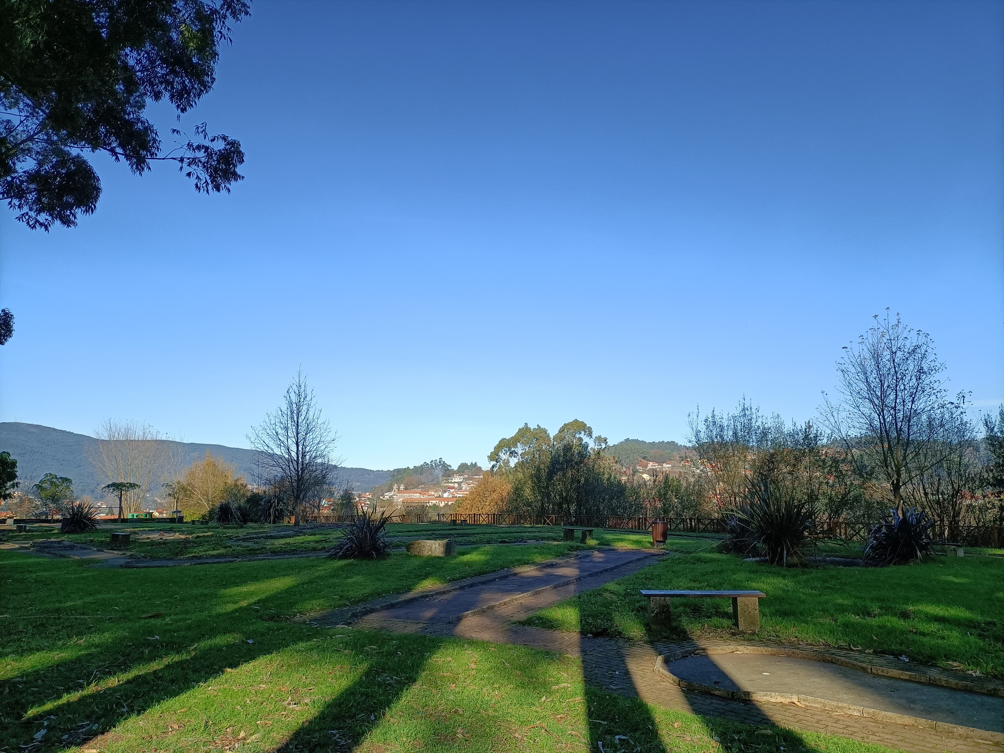 File:Parque del Mirador - Pontevedra capital (Monte Porreiro).jpg ...