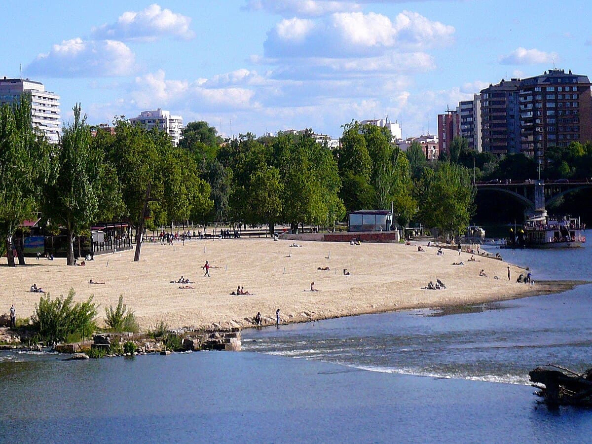 Playa de las Moreras - Wikipedia, la enciclopedia libre