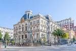 Vista panorámica exterior del Palacio de la Junta General del Principado de Asturias en Oviedo