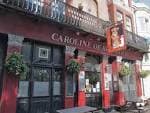 Vista exterior de la fachada del pub Caroline of Brunswick en Brighton