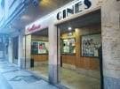 Fachada y entrada principal de los Cines Casablanca en Valladolid
