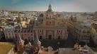Vista aérea panorámica de la Iglesia del Salvador y el centro de Sevilla