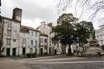 File:Mazarelos square, Santiago de Compostela, Galicia-1.jpg ...
