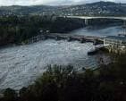 La presa de Velle con el río Miño desbordándose