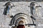 Detalle de la portada sur románica de la Iglesia de Santa María de Castrelos