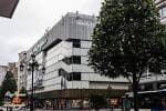 Vista exterior del edificio de El Corte Inglés en la Calle Uría de Oviedo