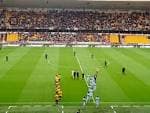 Wolves and Celta Vigo teams arrive on the pitch | Wolves vs … | Flickr