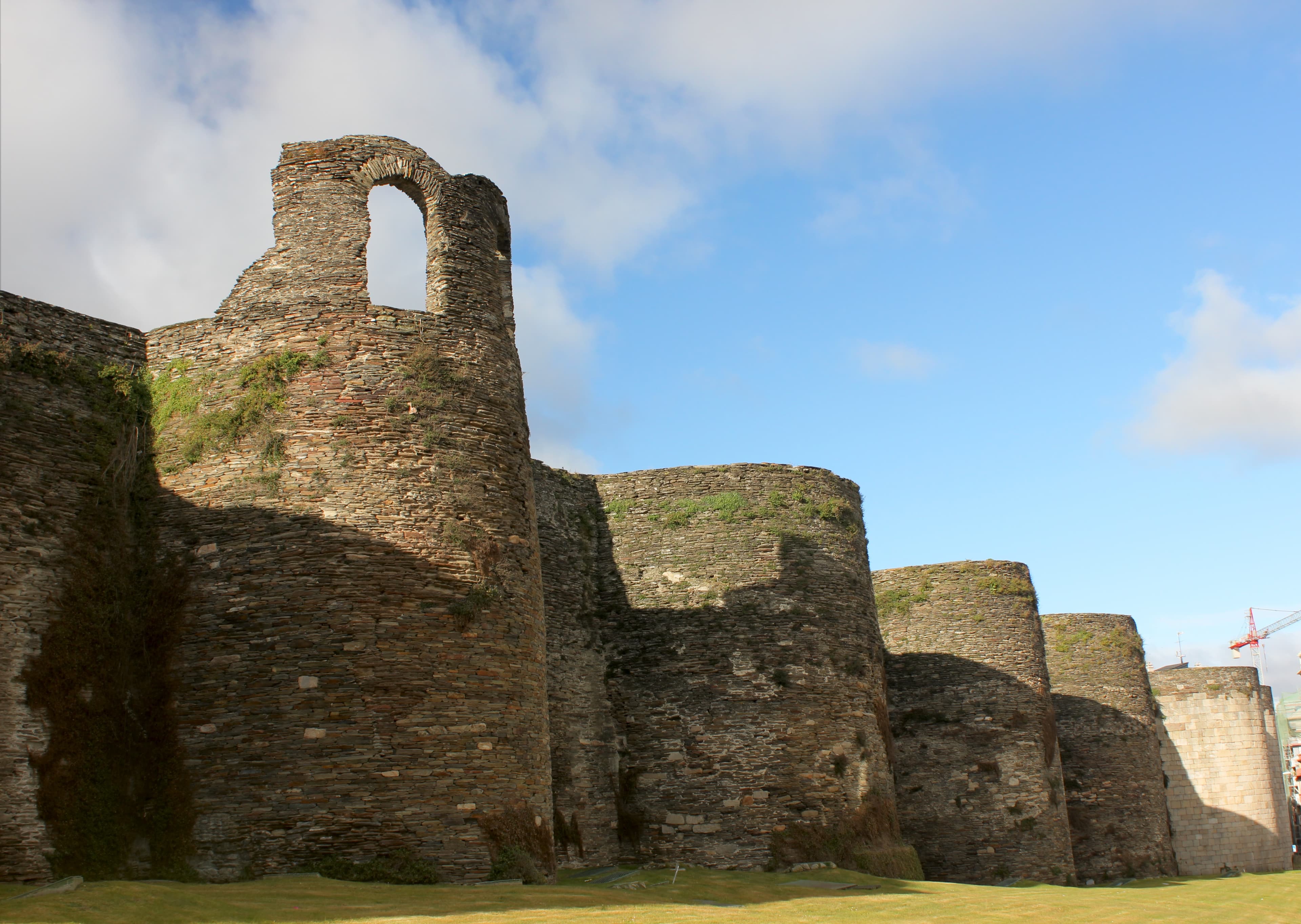 Roman walls of Lugo - Wikipedia