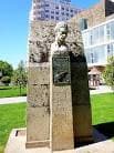 File:Pontevedra - Jardines Doctor Marescot, Monumento a Manuel ...
