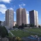 Vista del Parque de San Diego con las Torres de San Diego al fondo