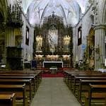 Interior de la Basílica con la nave y el altar al fondo