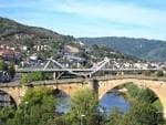 File:Puente Romano-Ponte Romana y Puente del Milenio-Ponte do ...