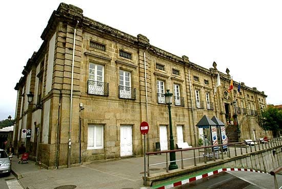Vista exterior del Edificio Arquivo do Antigo Reino de Galicia en Betanzos