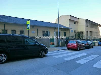Vista exterior del edificio del CEIP Raquel Camacho