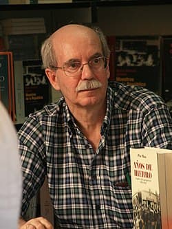 Retrato de un escritor en un evento literario