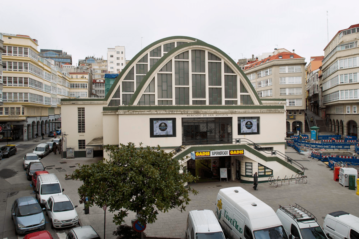 Vista exterior del Mercado de San Agustín desde la calle