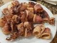 Plato de calamares a la plancha, una de las opciones de marisco del menú