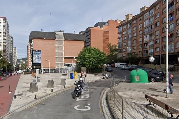PSE-EE DONOSTIA: NOTICIAS: ZONA DE COEXISTENCIA PARA UNIR LA PLAZA ...
